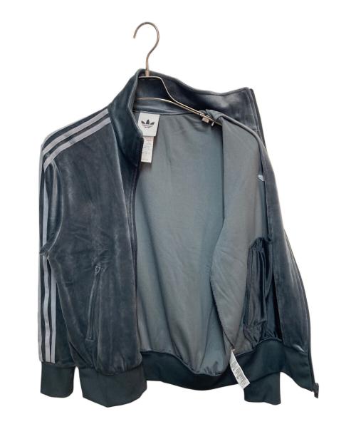 adidas（アディダス）adidas (アディダス) FB TT VELOUR　トラックジャケット グレー サイズ:XSの古着・服飾アイテム
