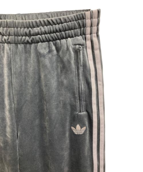 adidas（アディダス）adidas (アディダス) FB TP VELOUR グレー サイズ:2XSの古着・服飾アイテム