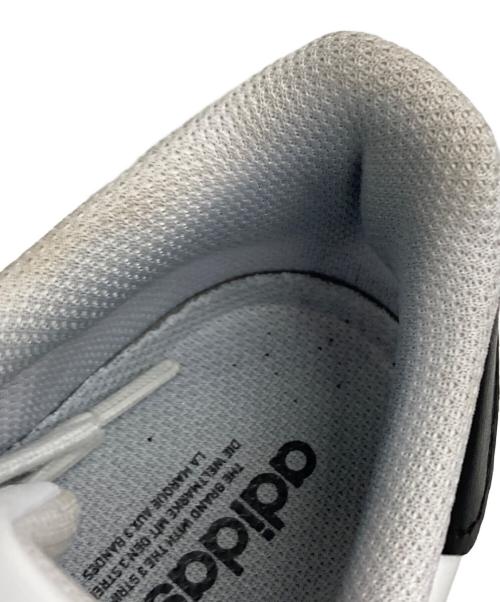 adidas（アディダス）adidas (アディダス) ローカットスニーカー ホワイト サイズ:23.5の古着・服飾アイテム