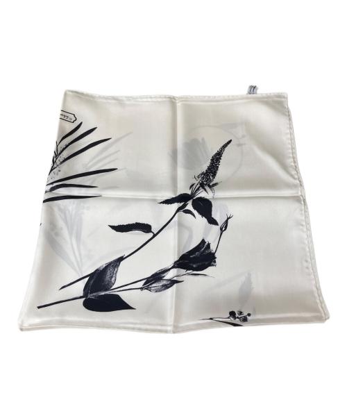 Salvatore Ferragamo（サルヴァトーレ フェラガモ）Salvatore Ferragamo (サルヴァトーレ フェラガモ) スカーフ ホワイトの古着・服飾アイテム