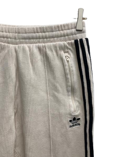 adidas（アディダス）adidas (アディダス) クラシックス ワッフル ベッケンバウアー トラックパンツ アイボリー サイズ:Lの古着・服飾アイテム