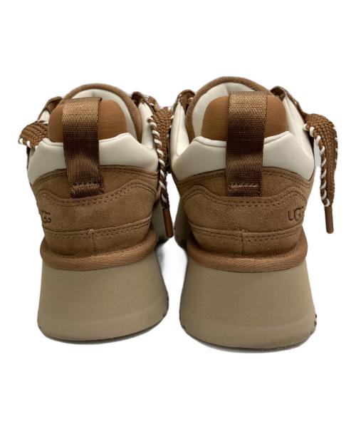 UGG（アグ）UGG (アグ) ローカットスニーカー ベージュ サイズ:24の古着・服飾アイテム