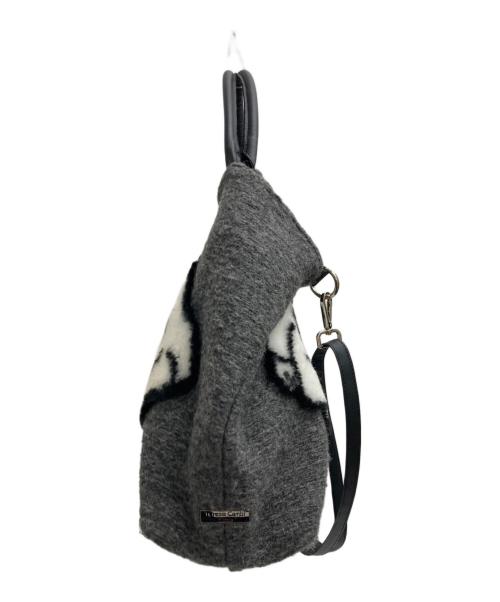 Teresa Cambi（テレサカンビ）Teresa Cambi (テレサカンビ) パグ ショルダーバッグ 2way グレーの古着・服飾アイテム