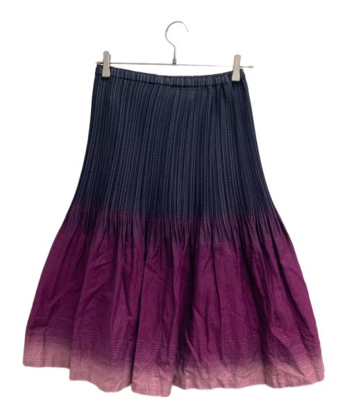 ISSEY MIYAKE（イッセイミヤケ）ISSEY MIYAKE (イッセイミヤケ) グラデーションプリーツスカート パープル サイズ:２の古着・服飾アイテム