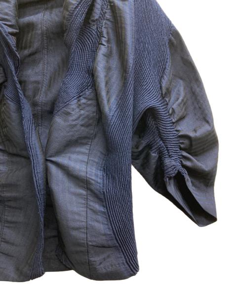 ISSEY MIYAKE（イッセイミヤケ）ISSEY MIYAKE (イッセイミヤケ) ショールカラー切替プリーツジャケット ネイビー サイズ:２の古着・服飾アイテム