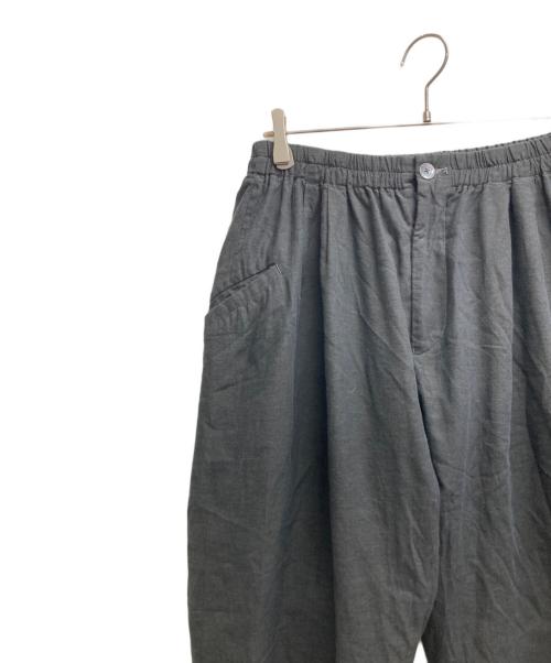 MAATEE&SONS（マーティーアンドサンズ）MAATEE&SONS (マーティーアンドサンズ) EASY PANTS NO SIDESEAM グレー サイズ:2の古着・服飾アイテム