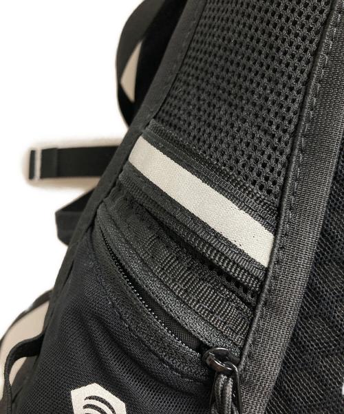 MOUNTAIN HARD WEAR（マウンテンハードウェア）MOUNTAIN HARD WEAR (マウンテンハードウェア) フリューイッド15 ブラックの古着・服飾アイテム