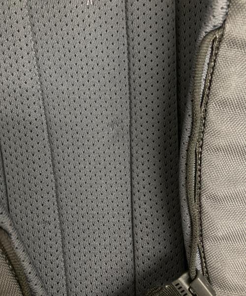 ARC'TERYX（アークテリクス）ARC'TERYX (アークテリクス) Mantis 16 Backpack グレーの古着・服飾アイテム