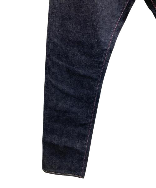 MOMOTARO JEANS（桃太郎ジーンズ）MOMOTARO JEANS (桃太郎ジーンズ) ナローテーパードデニムパンツ インディゴ サイズ:31×38 未使用品の古着・服飾アイテム