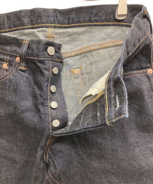 MOMOTARO JEANS（桃太郎ジーンズ）MOMOTARO JEANS (桃太郎ジーンズ) ナローテーパードデニムパンツ インディゴ サイズ:31×38 未使用品の古着・服飾アイテム