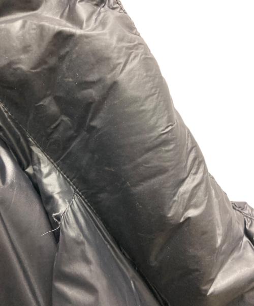 PRADA（プラダ）PRADA (プラダ) トライアングルロゴプレートダウンベスト ブラック サイズ:52の古着・服飾アイテム