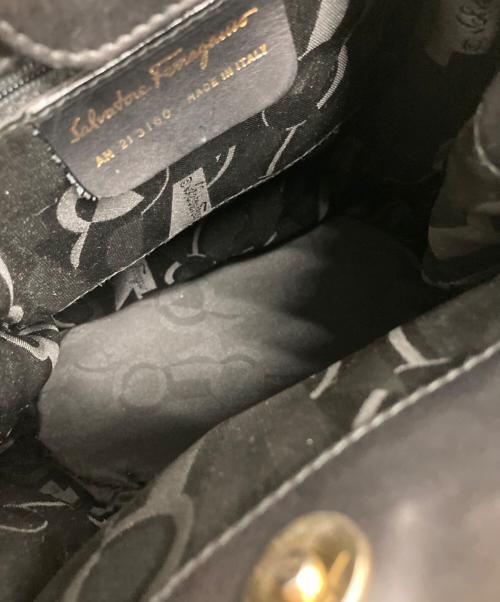 Salvatore Ferragamo（サルヴァトーレ フェラガモ）Salvatore Ferragamo (サルヴァトーレ フェラガモ) ガンチーニワンショルダーバッグ ブラックの古着・服飾アイテム