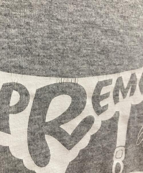 SUPREME（シュプリーム）Supreme (シュプリーム) ガーターベルト プリント Tシャツ グレー サイズ:Mの古着・服飾アイテム