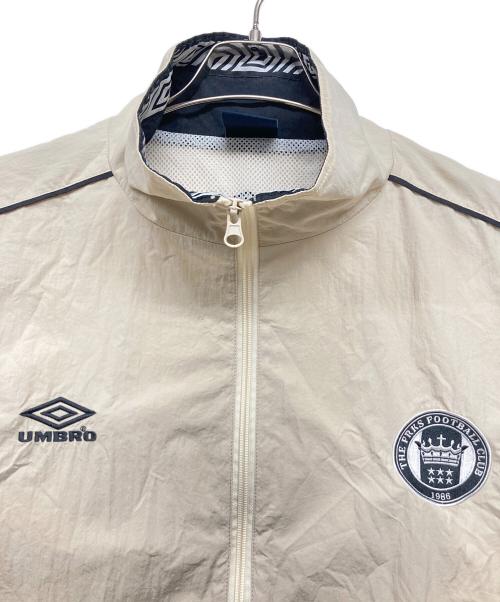 UMBRO（アンブロ）UMBRO (アンブロ) FREAK'S STORE (フリークスストア) 別注 New Nylon Jacket アイボリー サイズ:Mの古着・服飾アイテム