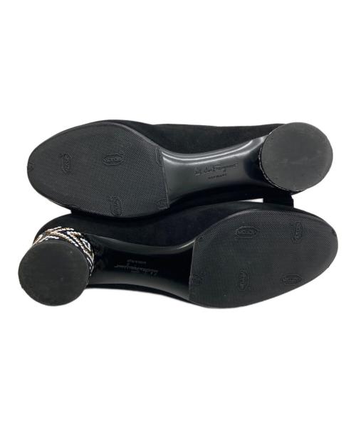 Salvatore Ferragamo（サルヴァトーレ フェラガモ）Salvatore Ferragamo (サルヴァトーレ フェラガモ) ヴァラリボンビジュ―パンプス ブラック サイズ:40の古着・服飾アイテム