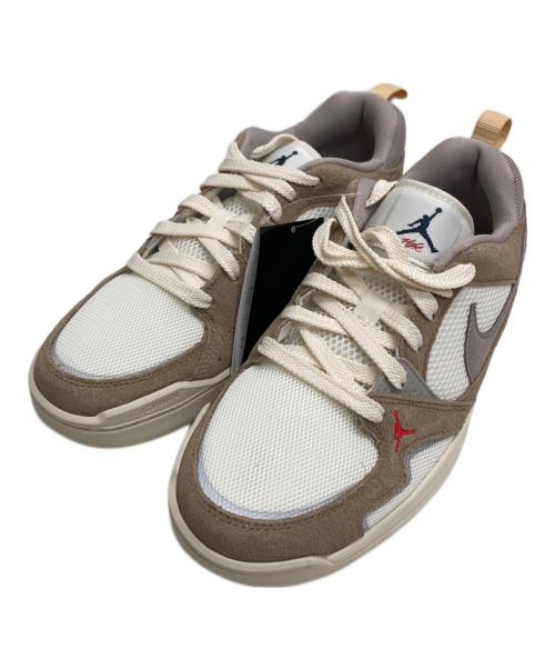 NIKE（ナイキ）NIKE (ナイキ) NIKE JORDAN CMFT ERA /　ョーダン コンフォート ベージュ サイズ:27 未使用品の古着・服飾アイテム