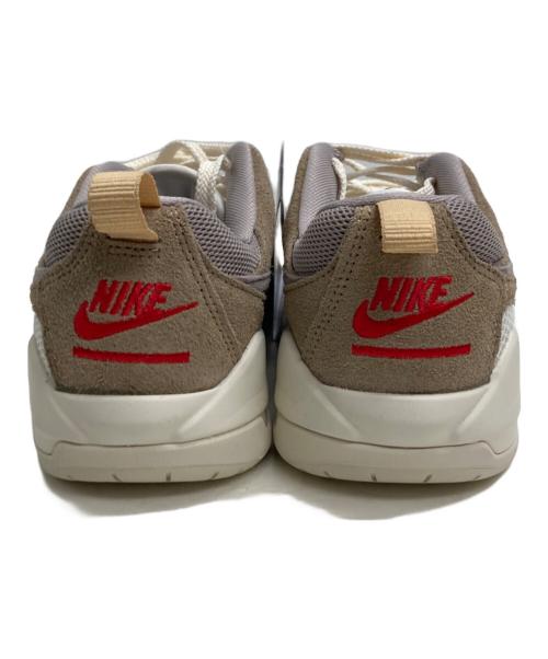 NIKE（ナイキ）NIKE (ナイキ) NIKE JORDAN CMFT ERA /　ョーダン コンフォート ベージュ サイズ:27 未使用品の古着・服飾アイテム