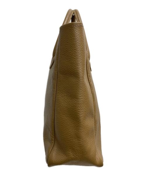 YOUNG & OLSEN The DRYGOODS STORE（ヤングアンドオルセン ザ ドライグッズストア）YOUNG & OLSEN The DRYGOODS STORE (ヤングアンドオルセン ザ ドライグッズストア) EMBOSSED LEATHER D TOTE M ブラウンの古着・服飾アイテム