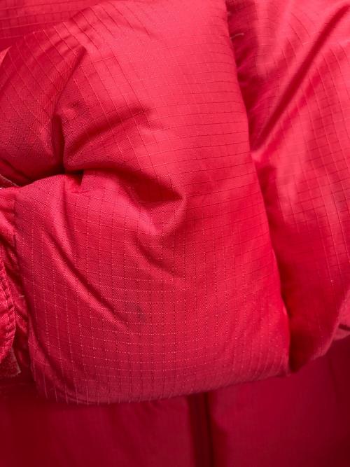 Rab（ラブ）Rab (ラブ) Neutrino Endurance Jacket（ニュートリノ　エンデュランス　ジャケット） レッド サイズ:XSの古着・服飾アイテム