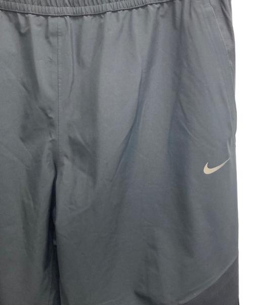NIKE（ナイキ）NIKE (ナイキ) DRAKE (ドレイク) NOCTA 8K PEAKS（ノクタ　８K　ピークス） グレー×ブラック サイズ:XLの古着・服飾アイテム