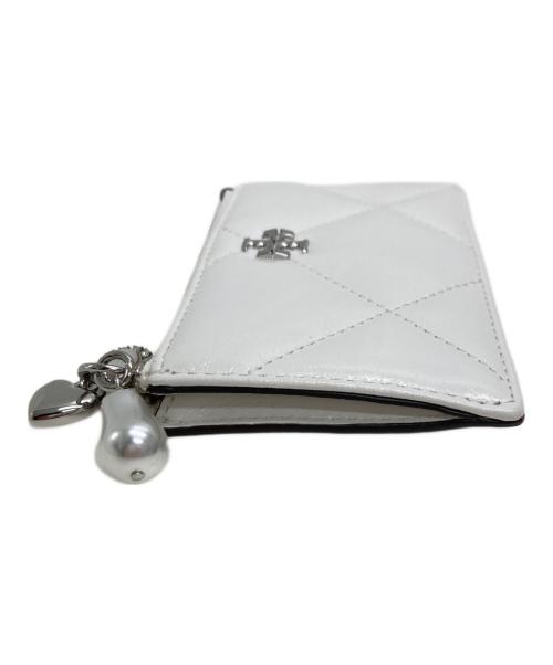 TORY BURCH（トリーバーチ）TORY BURCH (トリーバーチ) キラ ダイヤモンドキルト ディストレストチャーム ジップカードケースの古着・服飾アイテム