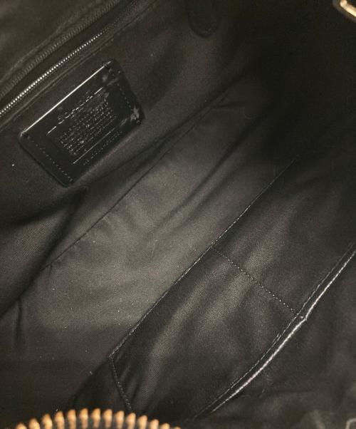COACH（コーチ）COACH (コーチ) ホーボーショルダーバッグ ブラックの古着・服飾アイテム