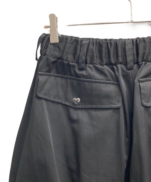HEIHEI（ヘイヘイ）HEIHEI (ヘイヘイ) ハートポケットカーゴパンツ ブラック サイズ:Fの古着・服飾アイテム