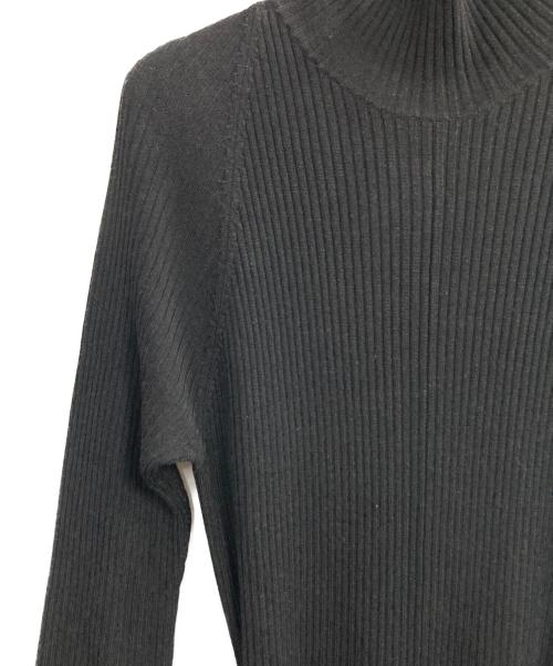 ADORE（アドーア）ADORE (アドーア) ドライリブニットワンピース ブラック サイズ:38の古着・服飾アイテム