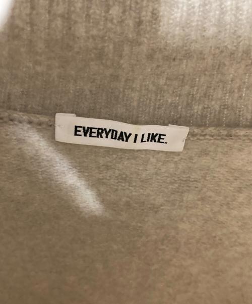 EVERYDAY I LIKE.（エヴリデイ アイ ライク）EVERYDAY I LIKE. (エヴリデイ アイ ライク) Aries タートルネックプルオーバー ベージュ サイズ:表記無し（実寸サイズをご確認ください）の古着・服飾アイテム