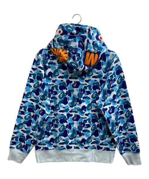 A BATHING APE（ア ベイシング エイプ）A BATHING APE (ア ベイシング エイプ) Camo Shark Full Zip Hoodie（カモ　シャーク　フル　ジップ　フーディ） スカイブルー サイズ:Lの古着・服飾アイテム