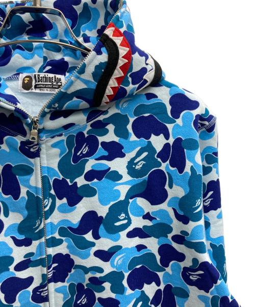 A BATHING APE（ア ベイシング エイプ）A BATHING APE (ア ベイシング エイプ) Camo Shark Full Zip Hoodie（カモ　シャーク　フル　ジップ　フーディ） スカイブルー サイズ:Lの古着・服飾アイテム