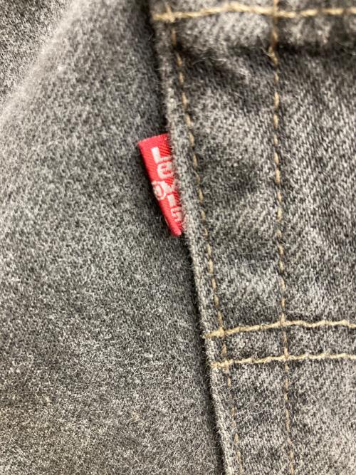 LEVI'S（リーバイス）LEVI'S (リーバイス) デニムパンツ グレー サイズ:W30の古着・服飾アイテム