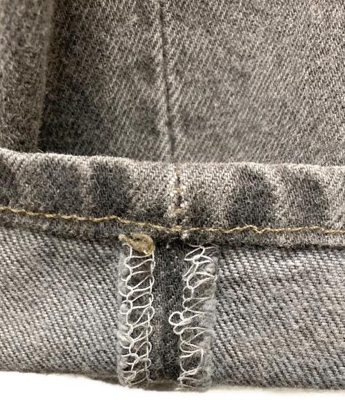 LEVI'S（リーバイス）LEVI'S (リーバイス) デニムパンツ グレー サイズ:W30の古着・服飾アイテム