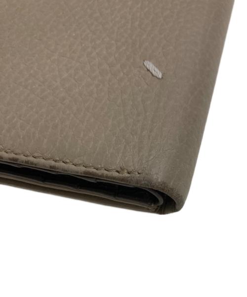 Maison Margiela（メゾンマルジェラ）Maison Margiela (メゾンマルジェラ) コンパクトウォレット ベージュの古着・服飾アイテム