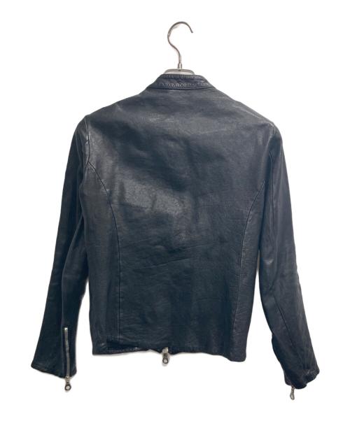 ISAMU KATAYAMA BACKLASH（イサムカタヤマ・バックラッシュ）ISAMU KATAYAMA BACKLASH (イサムカタヤマ・バックラッシュ) イタリアンバッファロー製品染めカデイン＋アロマオイル  シングルライダースジャケット ブラック サイズ:XSの古着・服飾アイテム