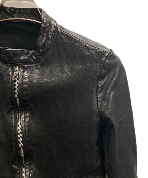 ISAMU KATAYAMA BACKLASH（イサムカタヤマ・バックラッシュ）ISAMU KATAYAMA BACKLASH (イサムカタヤマ・バックラッシュ) イタリアンバッファロー製品染めカデイン＋アロマオイル  シングルライダースジャケット ブラック サイズ:XSの古着・服飾アイテム