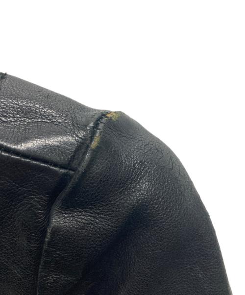 ISAMU KATAYAMA BACKLASH（イサムカタヤマ・バックラッシュ）ISAMU KATAYAMA BACKLASH (イサムカタヤマ・バックラッシュ) イタリアンバッファロー製品染めカデイン＋アロマオイル  シングルライダースジャケット ブラック サイズ:XSの古着・服飾アイテム