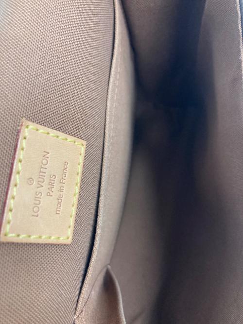 LOUIS VUITTON（ルイ ヴィトン）LOUIS VUITTON (ルイ ヴィトン) ショルダーバッグ ブラウンの古着・服飾アイテム