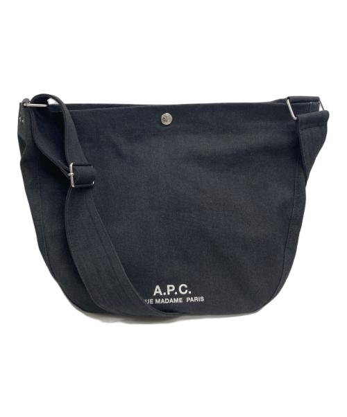 A.P.C.（アーペーセー）A.P.C. (アーペーセー) Journal キャンバス ショルダーバッグ ブラックの古着・服飾アイテム
