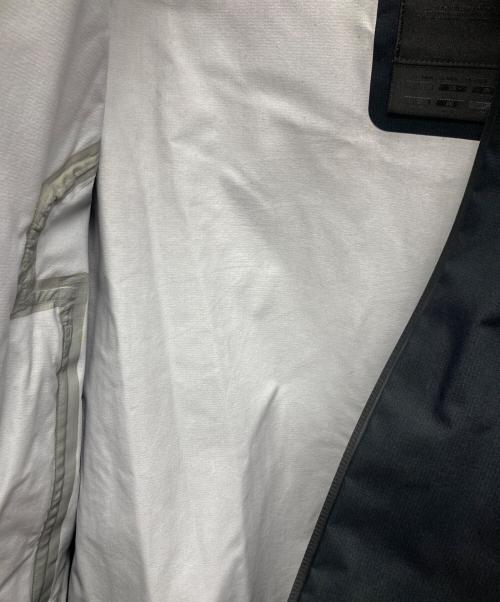 DESCENTE（デサント）DESCENTE (デサント) S.I.O.ハードシェルジャケット ブラック サイズ:Lの古着・服飾アイテム