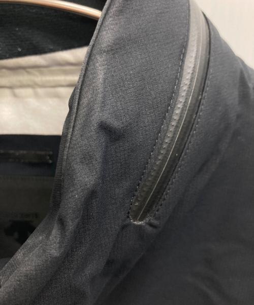 DESCENTE（デサント）DESCENTE (デサント) S.I.O.ハードシェルジャケット ブラック サイズ:Lの古着・服飾アイテム