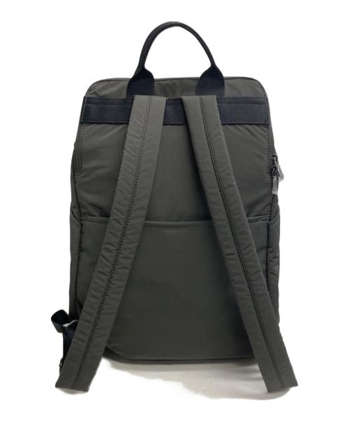 ear PAPILLONNER（イアパピヨネ）ear PAPILLONNER (イアパピヨネ) ドロストリュック オリーブの古着・服飾アイテム