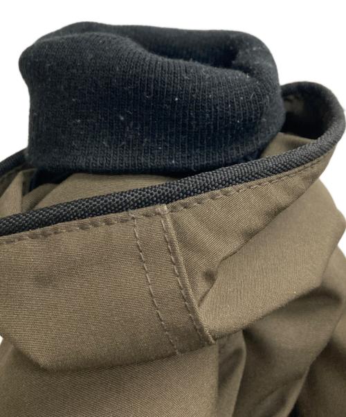 CANADA GOOSE（カナダグース）CANADA GOOSE (カナダグース) カムループスダウンジャケット オリーブ サイズ:Mの古着・服飾アイテム
