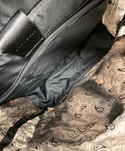 ear PAPILLONNER（イアパピヨネ）ear PAPILLONNER (イアパピヨネ) BURLAP OUTFITTER (バーラップアウトフィッター) ペイズリー柄レザーフラップリュック ブラウンの古着・服飾アイテム