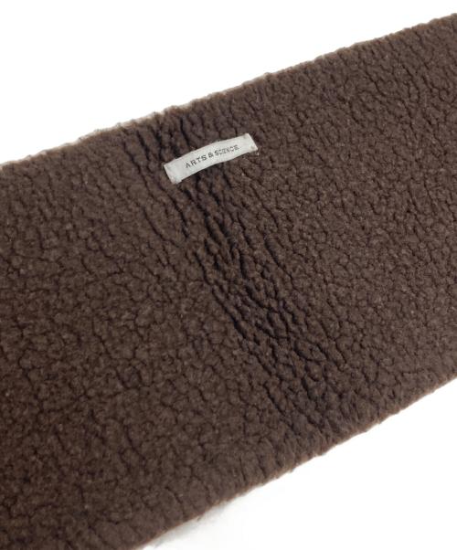 ARTS&SCIENCE（アーツアンドサイエンス）ARTS&SCIENCE (アーツアンドサイエンス) Boa stand collar ブラウンの古着・服飾アイテム