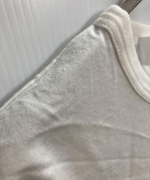 PLAY COMME des GARCONS（プレイコムデギャルソン）PLAY COMME des GARCONS (プレイコムデギャルソン) ワンポイントTシャツ ホワイト サイズ:Mの古着・服飾アイテム