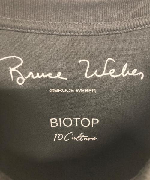 BIOTOP（ビオトープ）BIOTOP (ビオトープ) Bruce Weber (ブルース・ウェバー) Photo T-shirts ブラック サイズ:XLの古着・服飾アイテム