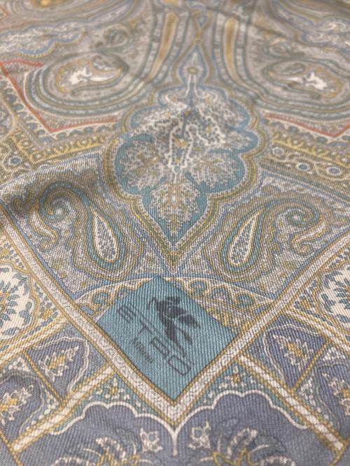ETRO（エトロ）ETRO (エトロ) ウールシルクペイズリー柄大判ストール 黄緑の古着・服飾アイテム