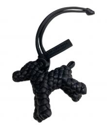 BOTTEGA VENETA（ボッテガベネタ）の古着「イントレチャートドッグチャーム」｜ブラック