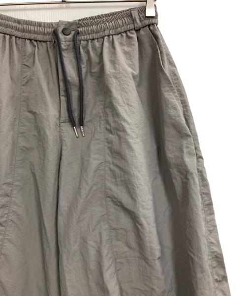 Bycam（バイカム）Bycam (バイカム) ナイロンカーゴパンツ グレー サイズ:4の古着・服飾アイテム